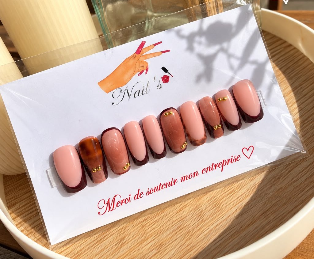 Ongles coffin, modèle 22